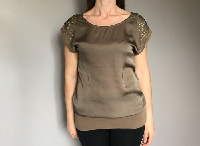 Tee-shirt kaki taille L en satin