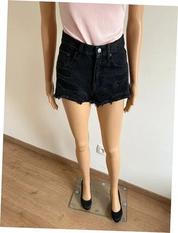 Short noir en jean Pull & Bear taille 34 TBE