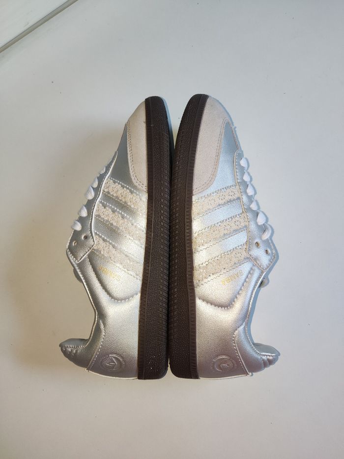 Basket Adidas samba vegan argenté taille 38