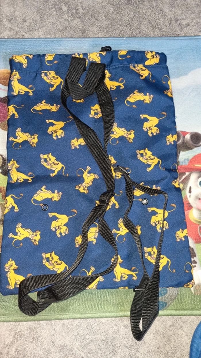 Sac le roi lion en très bon état - photo numéro 3
