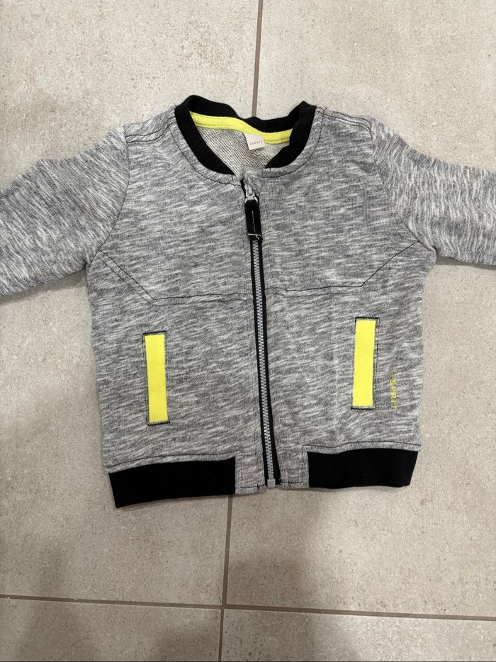 Ensemble survêtement bébé garçon marque Esprit neuf taille 9 mois - photo numéro 3