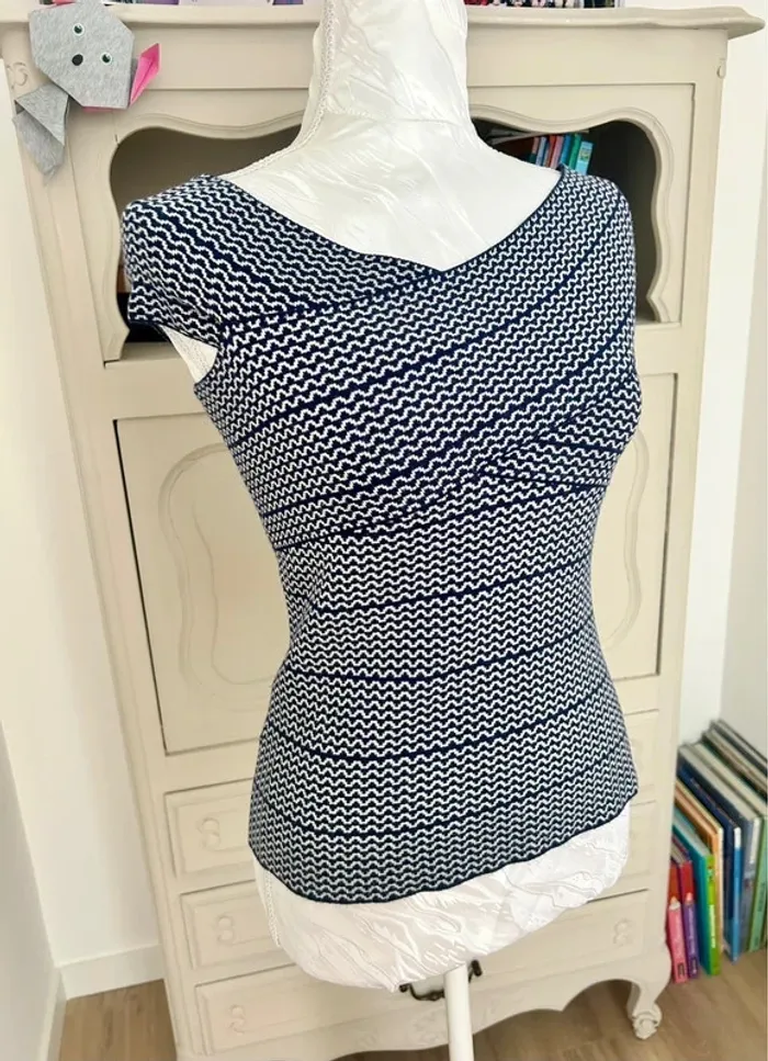 Très belle blouse , top Morgan bleu foncé et blanc taille 36 , S , 1 - photo numéro 5