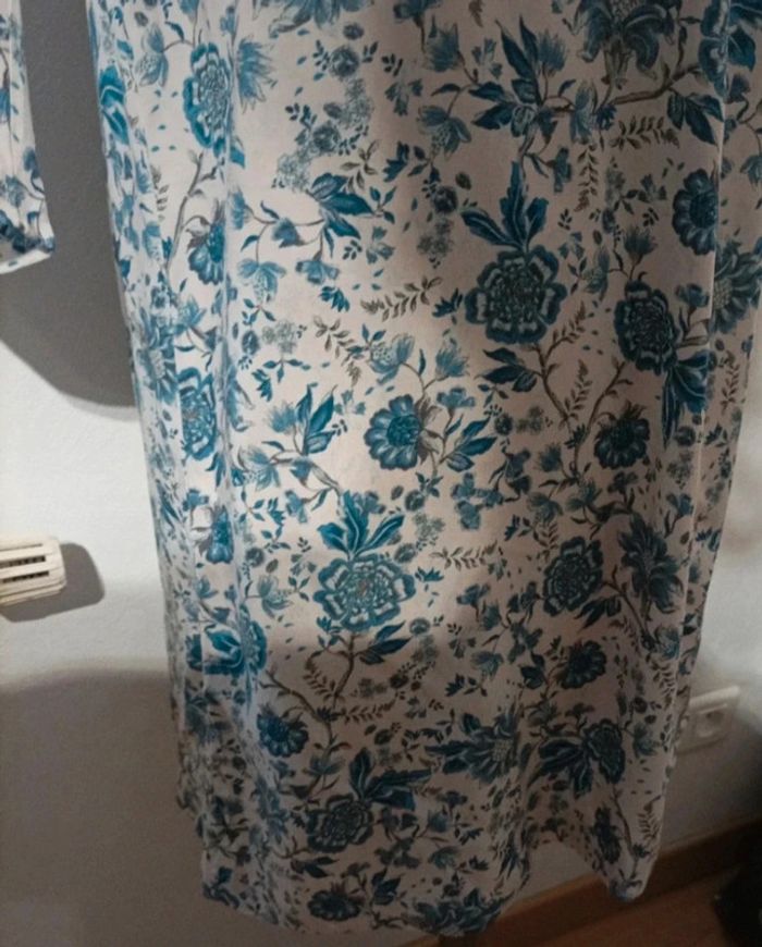 Magnifique robe manches ouvertes - photo numéro 3