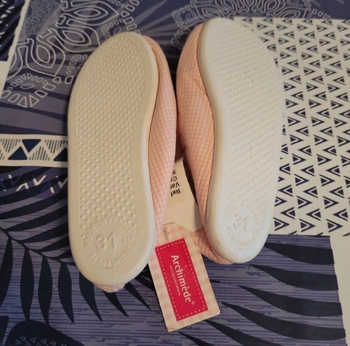 Jolies pantoufles fille - photo numéro 2