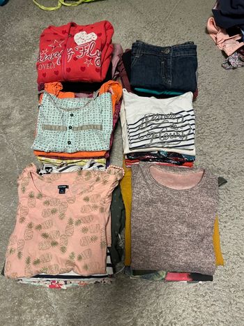Lot de vêtements Fille - 8 ans (30+ pièces)
