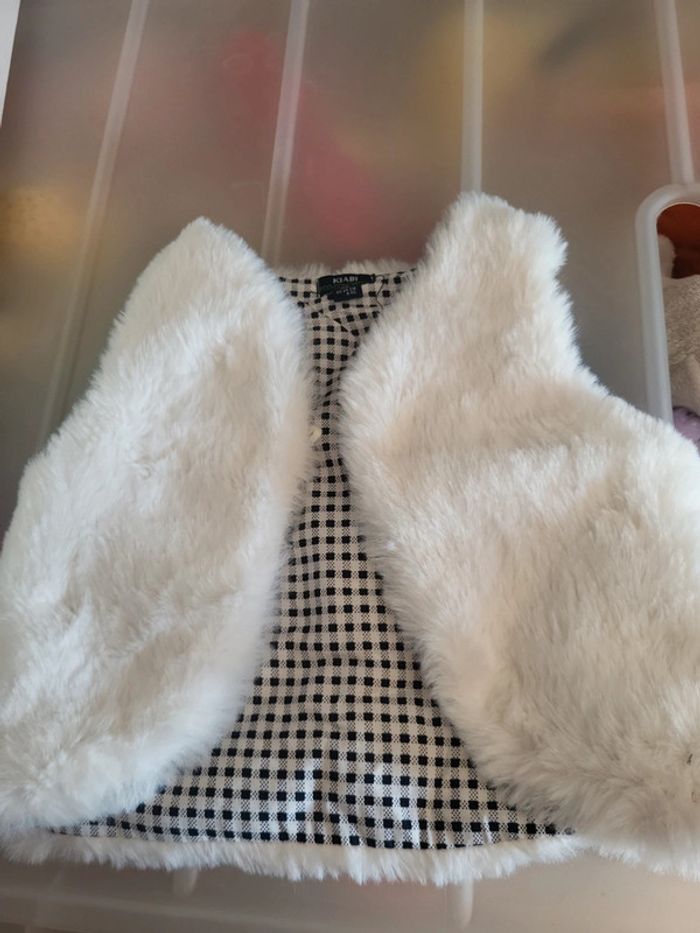 Gilet boléro fille 6 mois ,kiabi