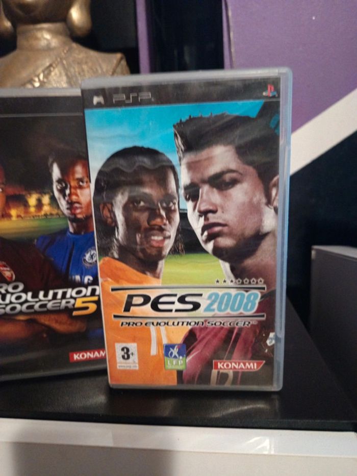 LOT 5 jeux PSP occasion collection football 😊 - photo numéro 2