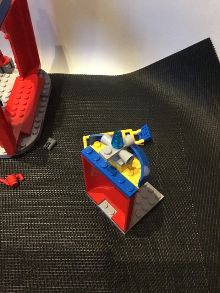 Lego lot 10776 non complet la caserne de pompiers de Mickey Mouse - photo numéro 5