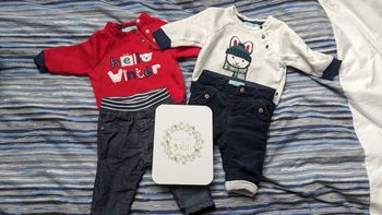 Deux ensembles pulls pantalon