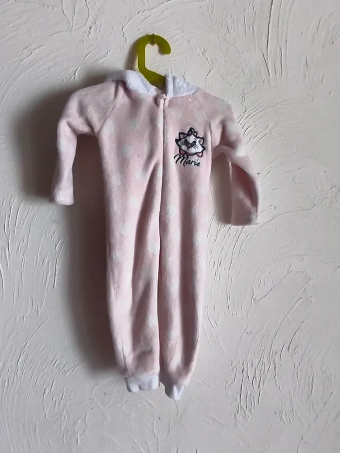 Sur pyjama Marie