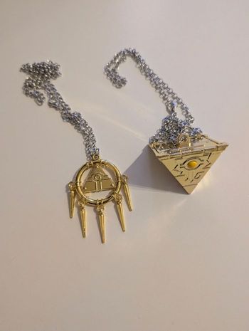 Collier et Puzzle du Millenium Yu-Gi-Oh 