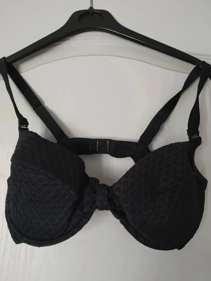 Haut de maillot noir 95B