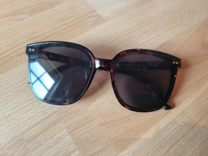 Lunettes de soleil H&M neuves