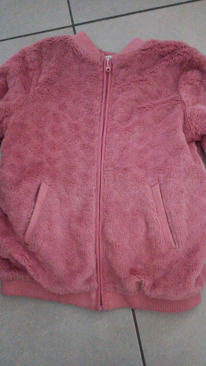 🌺 Veste Douillette rose 9 ans - photo numéro 2