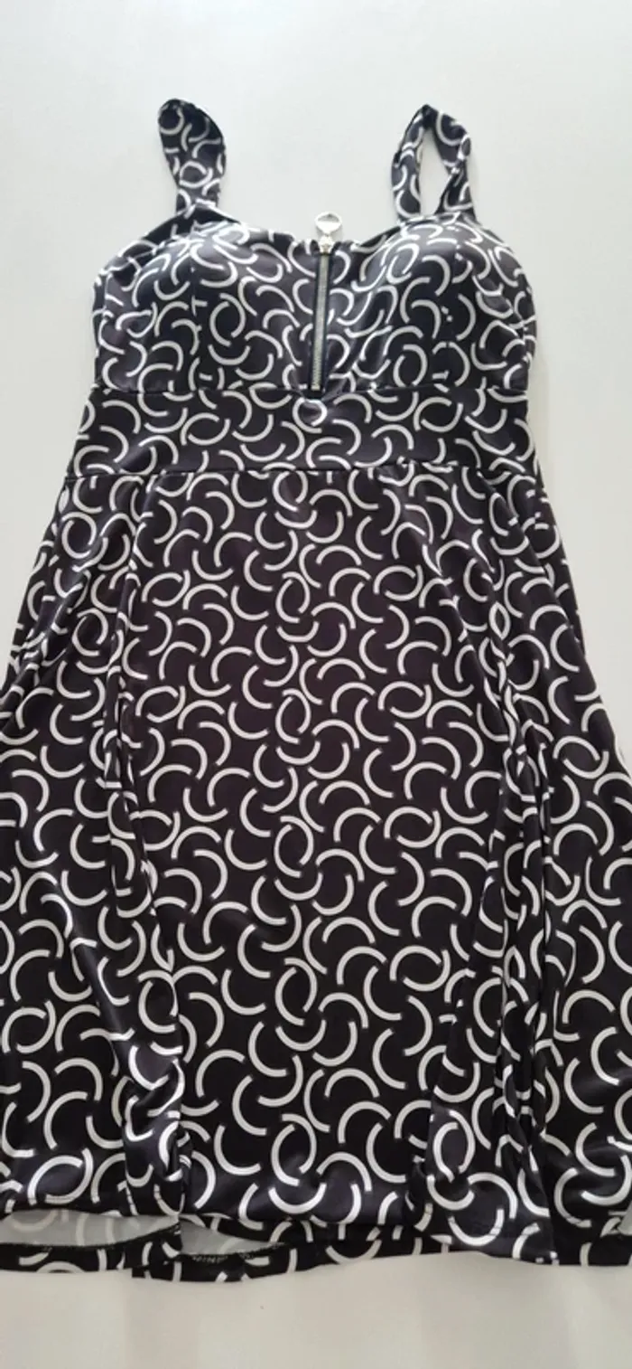Robe d'été noire et blanche - photo numéro 5