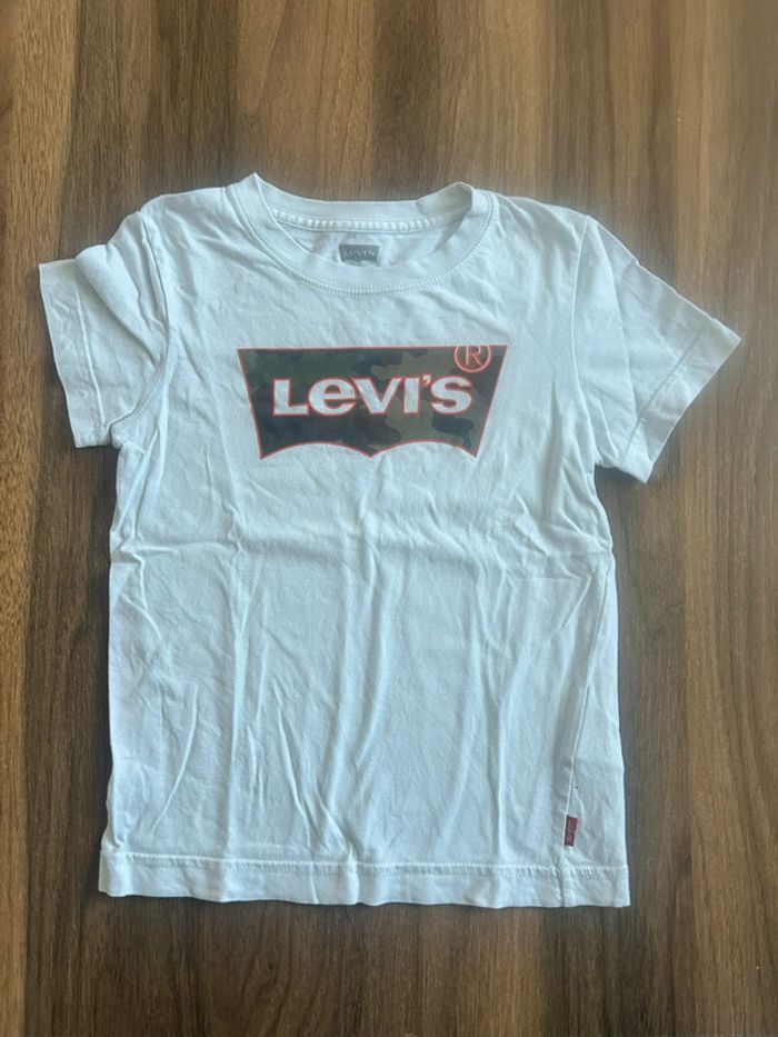Tee shirt