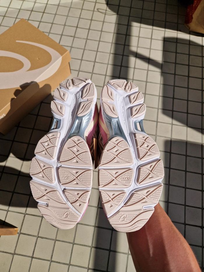 Asics Gel NYC - Strawberries Cream 42 - photo numéro 5