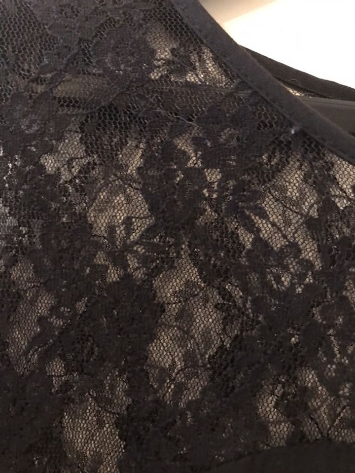 Blouse à dentelle - photo numéro 2
