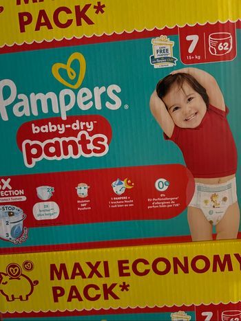 Couches Pampers taille 7 pants