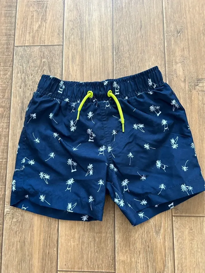 Short de bain 92 cm.
