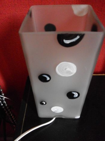 Faby27800 Lampe verre givré, pois noirs et blancs