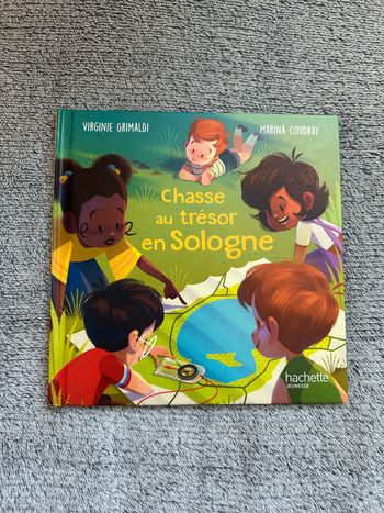 Livre McDo neuf « Chasse au trésor en Sologne » Collection « Merveilles de France » 2023