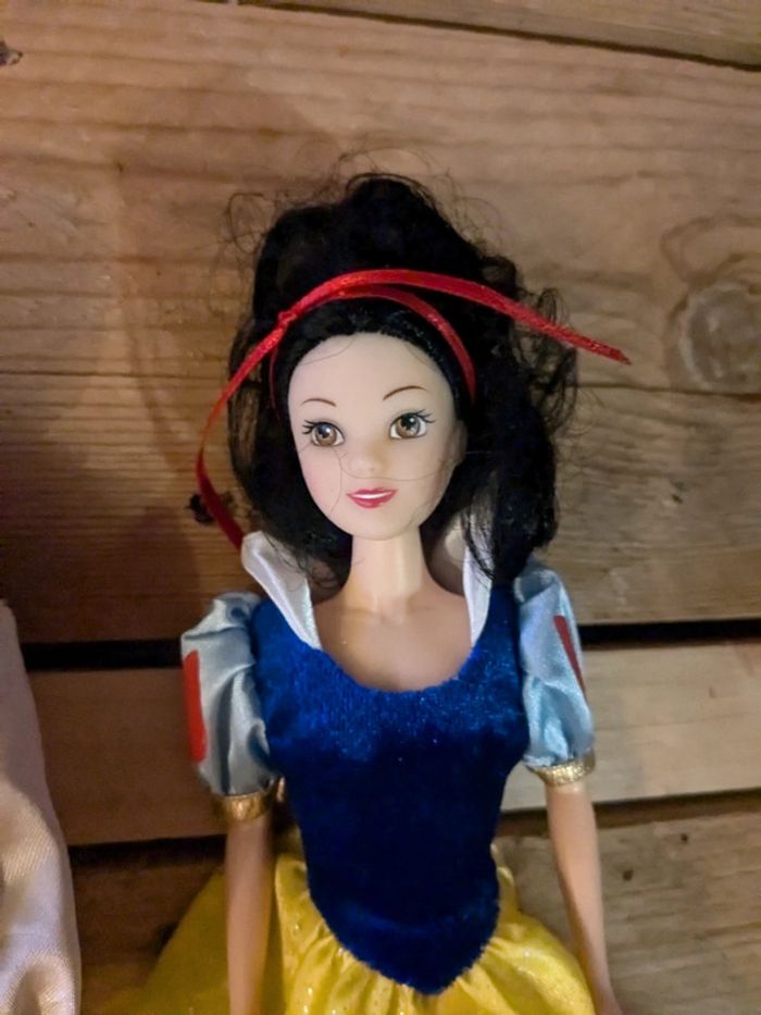 Poupées blanche neige et le prince - photo numéro 2