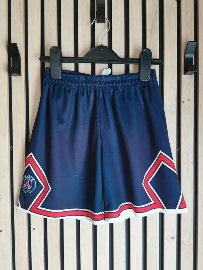 Short du PSG 7 ans - photo numéro 2