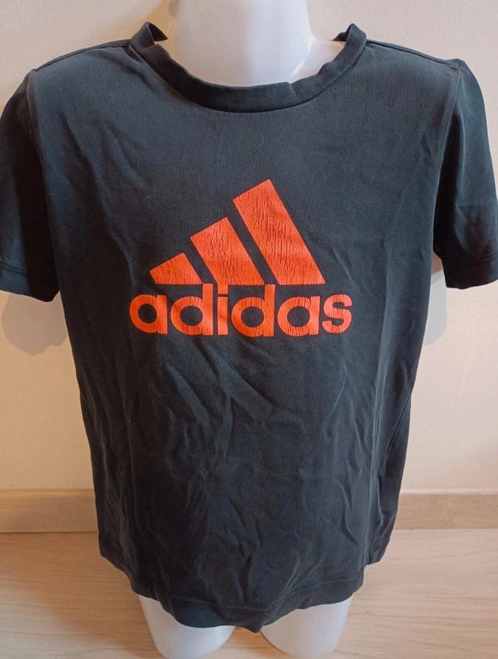 Tee shirts Adidas