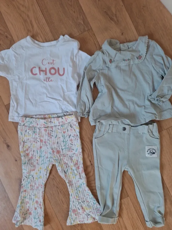 Lot de 2 ensembles en 6mois