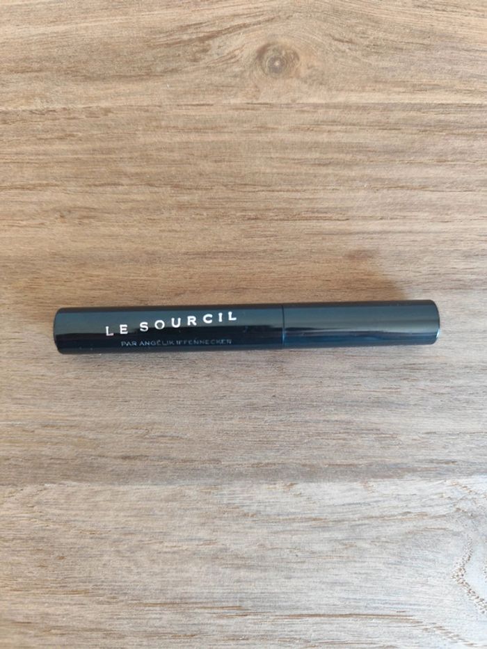 Gel fixateur transparent et waterproof Le sourcil - photo numéro 1