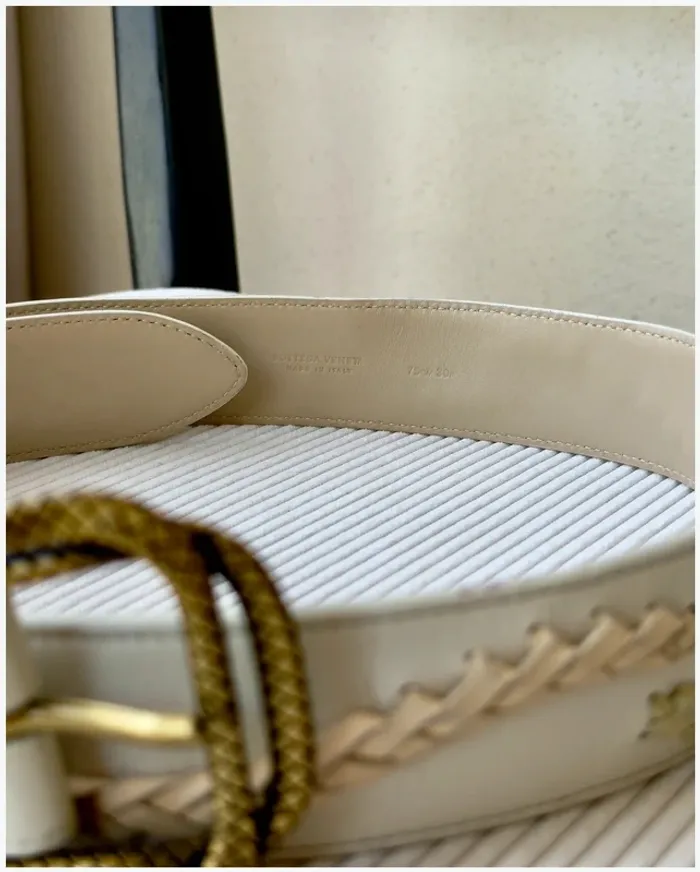Ceinture Bottega Veneta crème très bon état - photo numéro 2