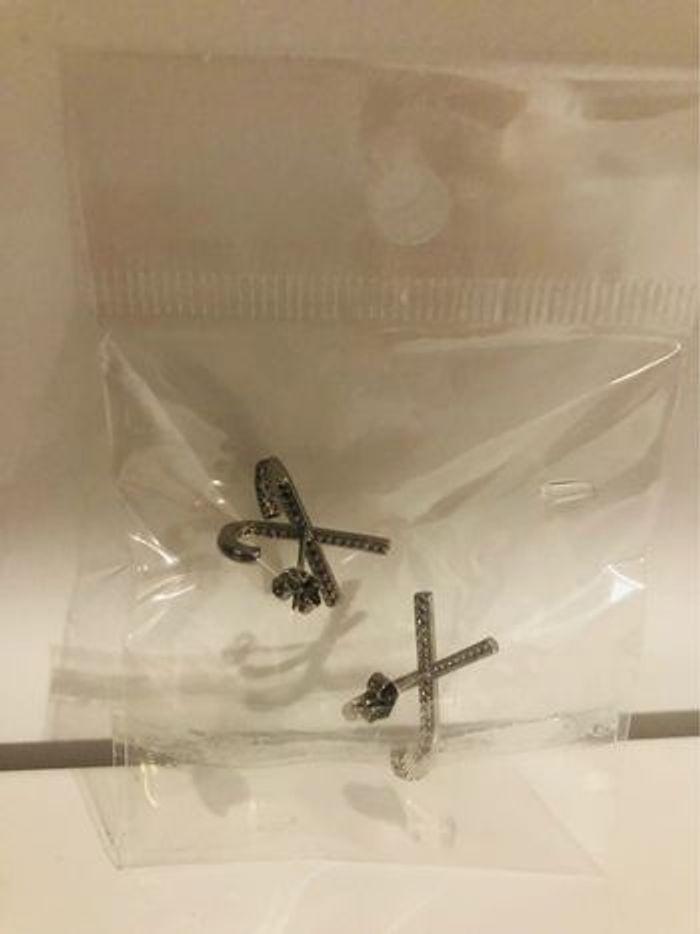 NEUF boucles d’oreilles brillants argentés strass - photo numéro 4