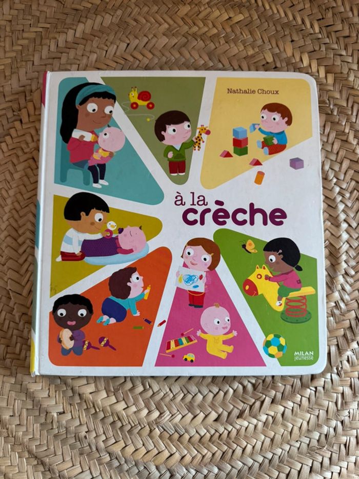 🍒Grand Livre à la Crèche Milan Jeunesse 🌵