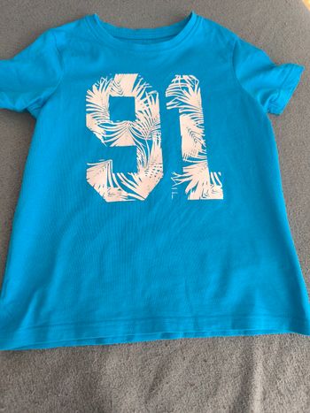 T-shirt bleu