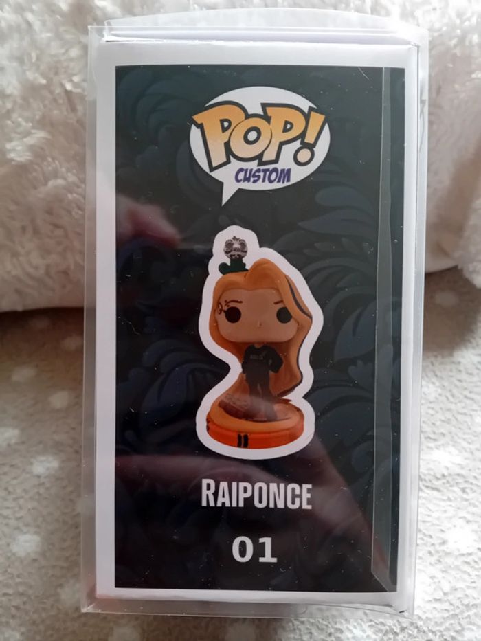 Figurine custom pop Raiponce rock - photo numéro 5