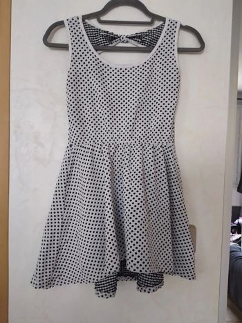 Robe débardeur tunique blanche et noire