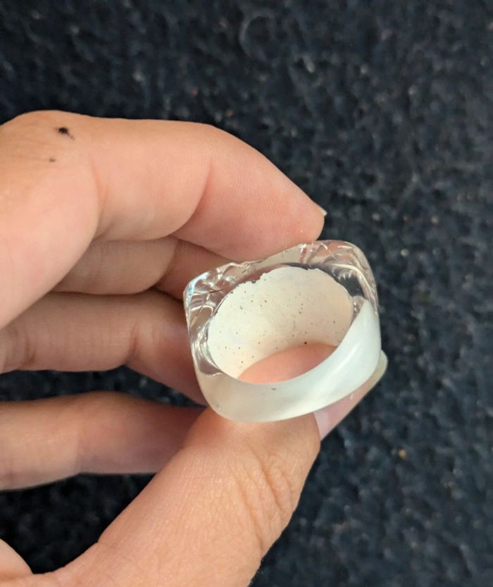 Bague en plastique style vintage - photo numéro 3