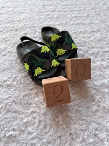 Sandales avec élastique taille 20