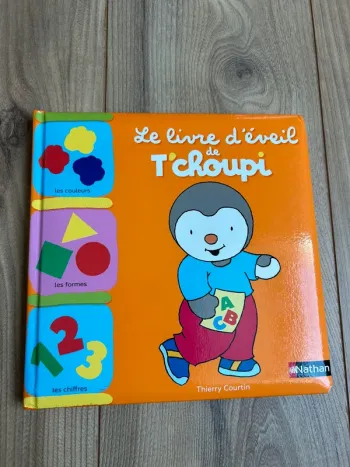 Le livre d’éveil de Tchoupi