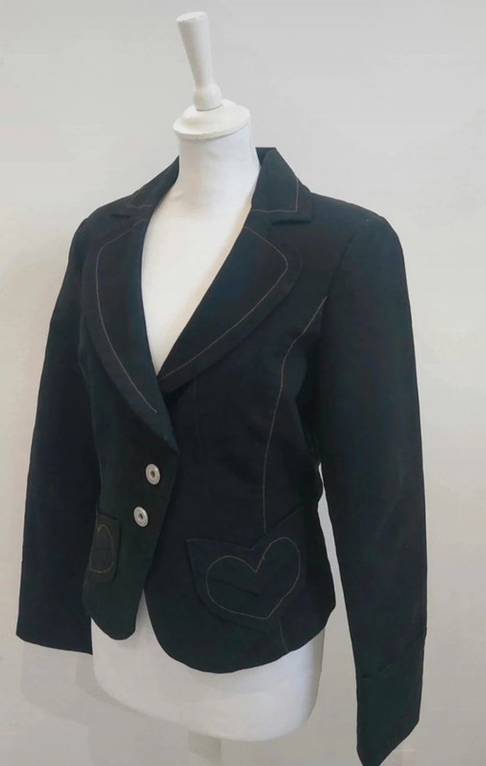 Blazer veste de tailleur noire avec cœurs brodé sur les poches M - photo numéro 3