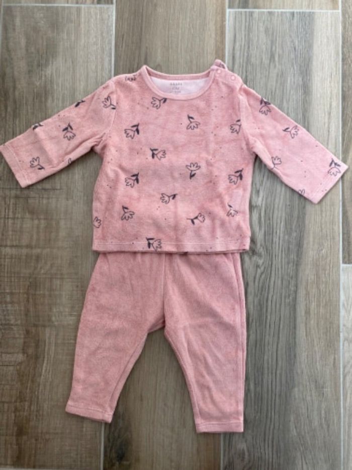 Pyjama 2 pièces très bon état