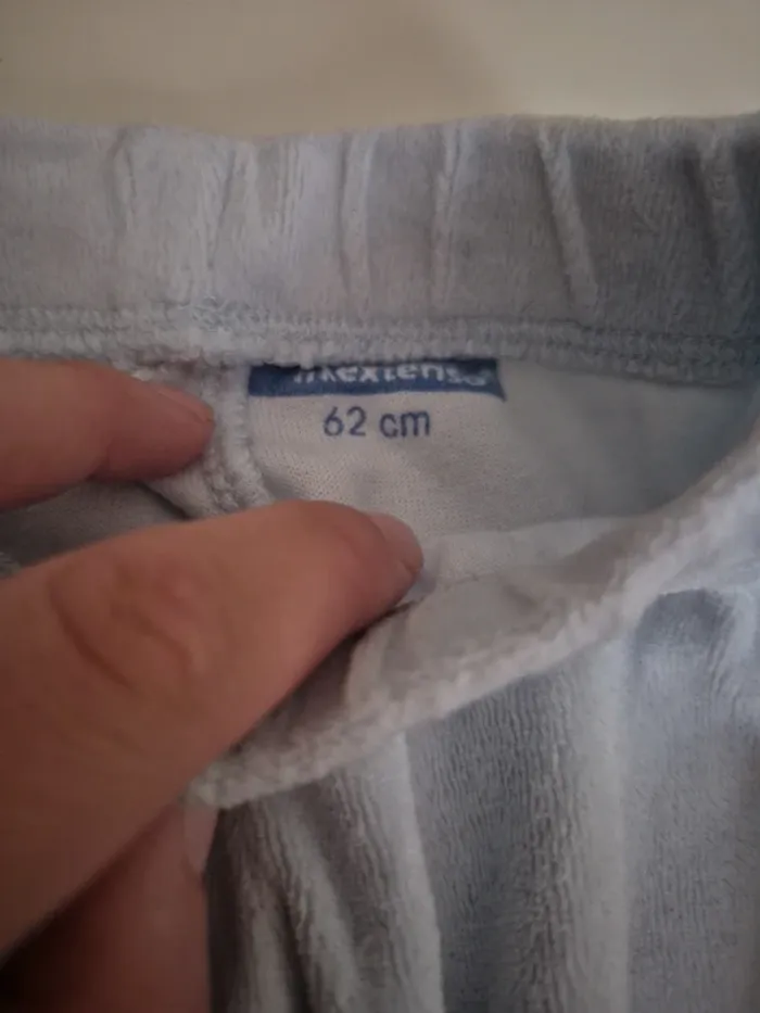 Lot 2 pantalons 3 mois - photo numéro 4