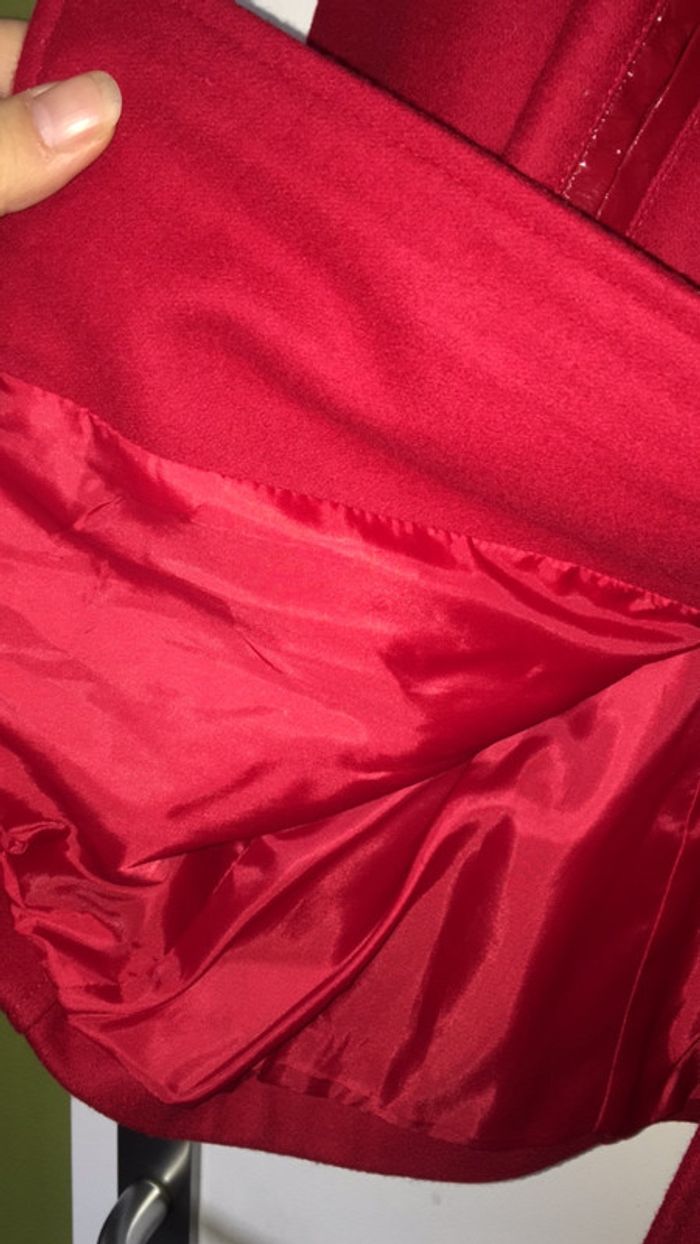 Manteau rouge - photo numéro 4