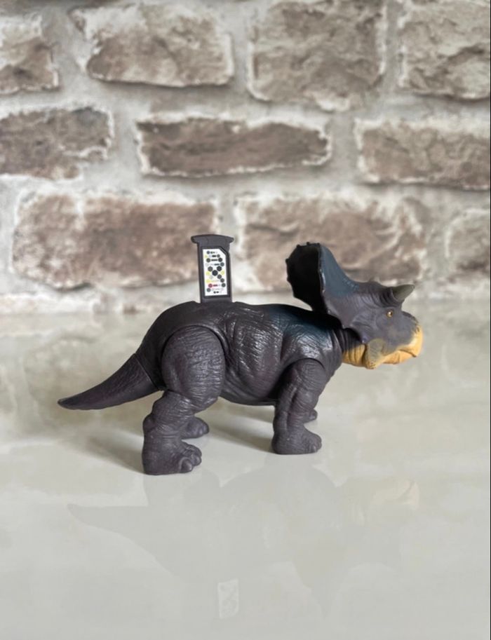 Dinosaure Nasutoceratops Jurassic Park world - photo numéro 3