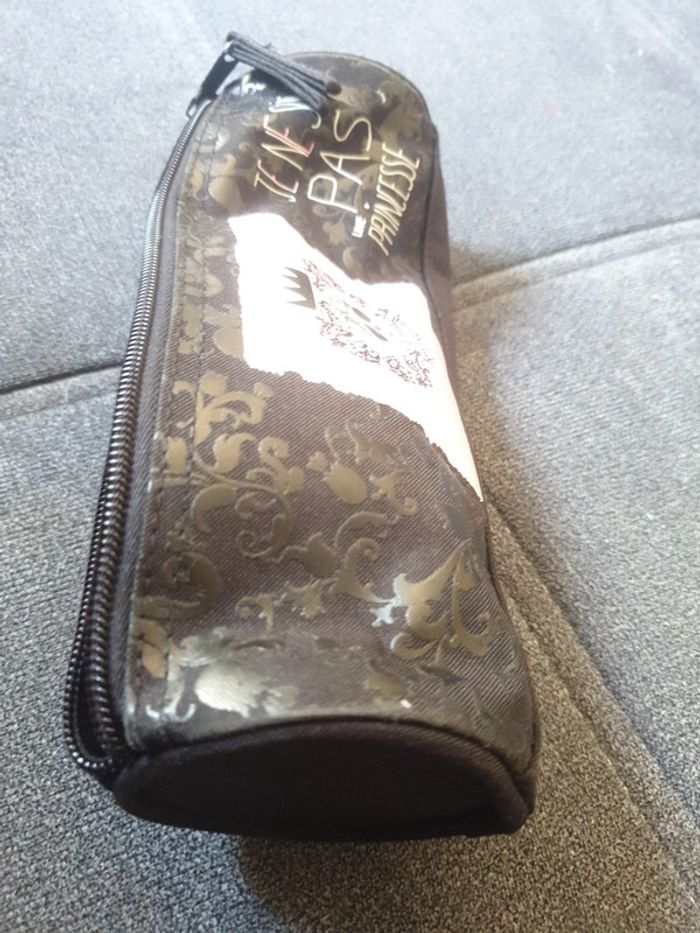 Trousse noire je ne suis pas une princesse - photo numéro 4