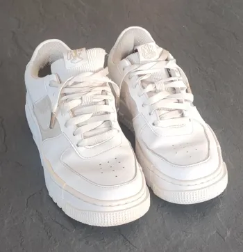 Nike Air Force one blanches T38