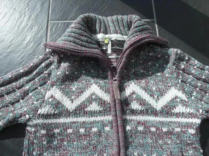 Joli gilet zippé garçon 8 ans (128 cm) - photo numéro 2