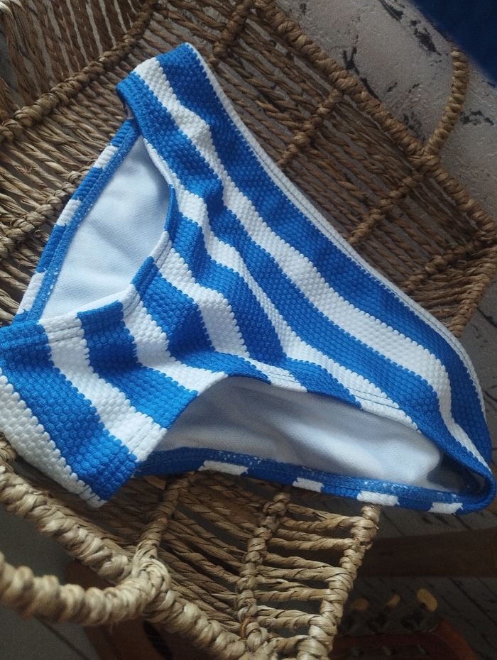 Maillot de bain 2 pièces 8ans - photo numéro 5