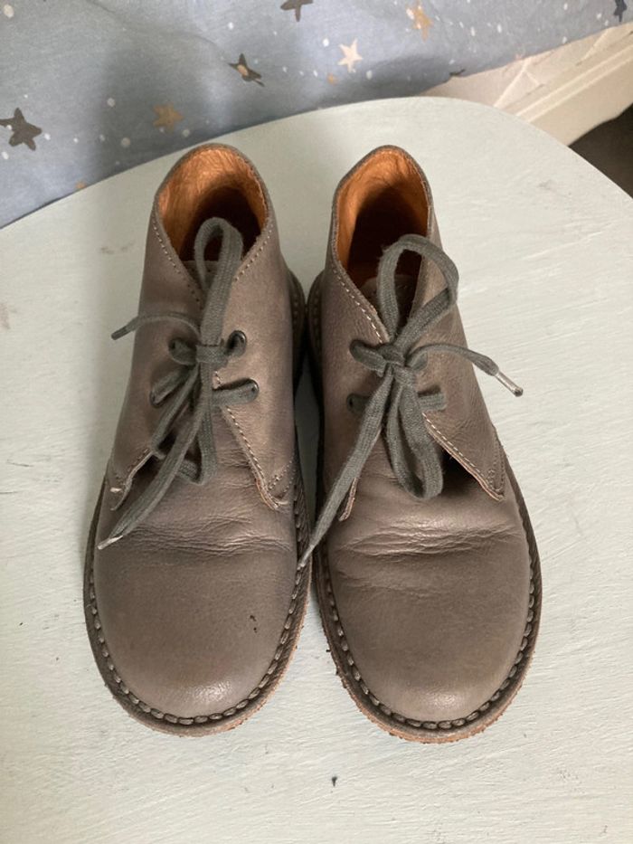 Chaussures grises - photo numéro 6